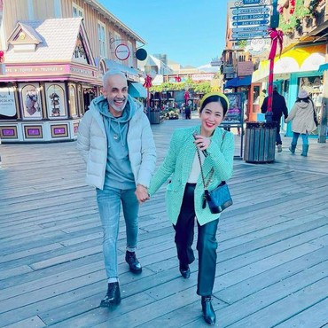 Liburan Kala Kasus Omicron Tinggi di New York, Bunga Zainal Parno