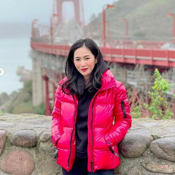 <p>Bunga Zainal berlibur dengan keluarga kecilnya. Hanya suami dan dua anak laki-lakinya ke Negeri Paman Sam itu, Bunda. (Foto: Instagram @bungazainal05)</p>