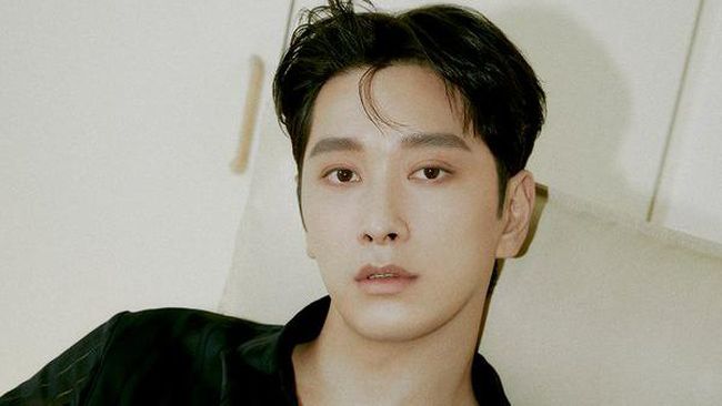 Chansung 2PM bakal menikah awal 2022. Ia juga memberi tahu kekasihnya sedang hamil saat ini.
