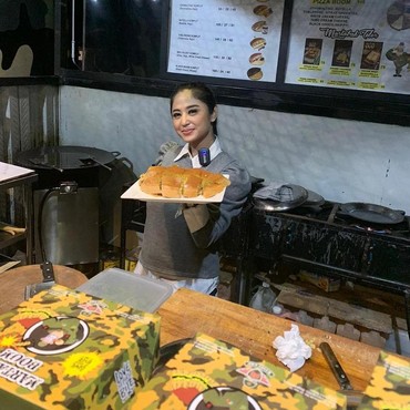 Lirik Lagu Jangan Jajan - Dewi Perssik