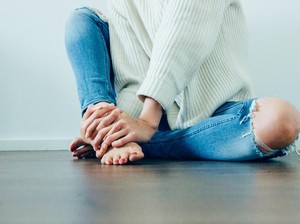 5 Kebiasaan Sederhana yang Ampuh Cegah Asam Urat Kumat 5 Kebiasaan Sederhana yang Ampuh Cegah Asam Urat Kumat
