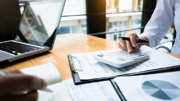 TIDAK DITUNTUT UNTUK BERBISNIS