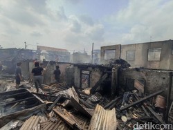 25 Rumah di Kramat Pulo Hangus Terbakar, Diduga Akibat Korsleting Listrik