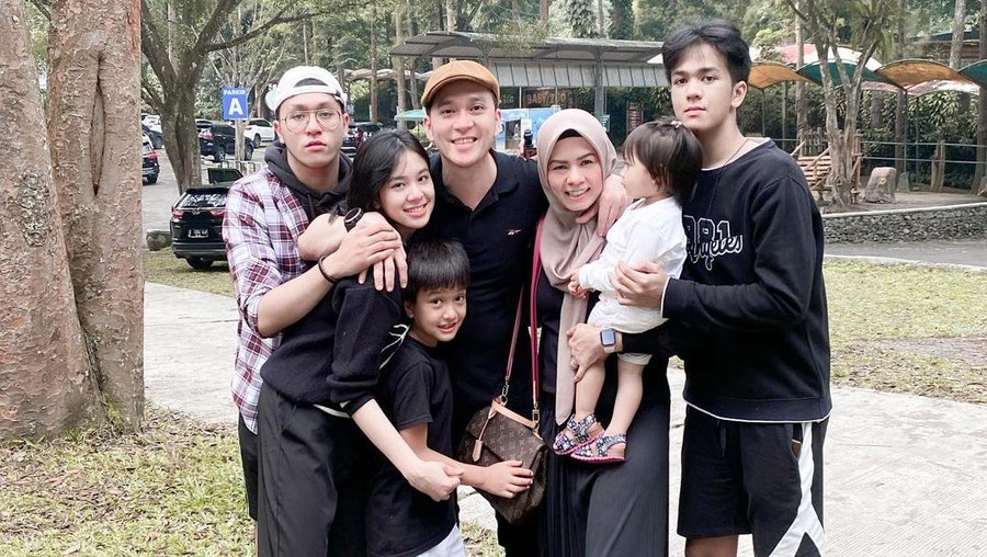 Keluarga Fadli Akhmad
