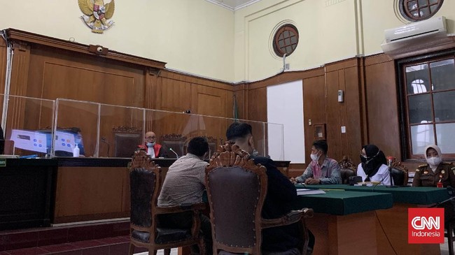 Kementerian PPPA mendorong tersangka dugaan pencabulan santriwati, MSAT yang juga anak seorang kiai di Jombang ini segera dibawa ke persidangan.