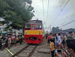 Perjalanan Kereta Terhambat Imbas Kebakaran Pasar Gaplok Jakpus