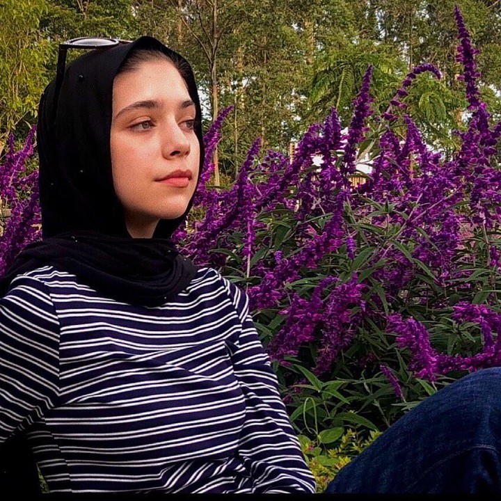 <p>Isabel juga sangat eksis di sosial media nih, Bunda. Akun Instagram-nya saja sudah tembus 20 ribu pengikut. (Foto: Instagram: @isabel.azhari)<br /><br /><br /></p>