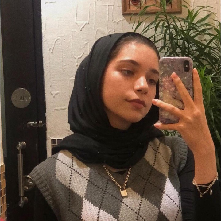 <p>Usut punya usut, ternyata Isabel ini memiliki darah Denmark, Indonesia, Arab, dan India, lho. Enggak heran deh kenapa wajahnya bule banget. (Foto: Instagram: @isabel.azhari)<br /><br /><br /></p>