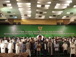 Jabar Hari Ini: Dukungan untuk Sandi dan RK-Pelajar Dirawat Usai Vaksinasi