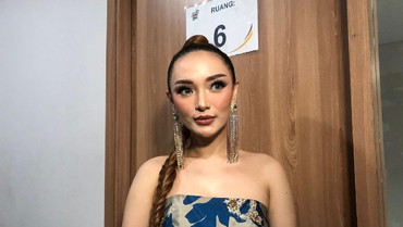 img-title Zaskia Gotik Hamil Anak Kedua, Putri Sambung Nangis Sesenggukan