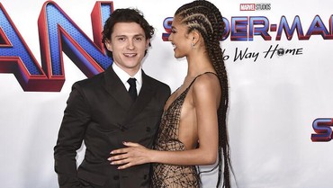 img-title Tom Holland Bantah Isu Beli Rumah Mewah untuk Ditinggali dengan Zendaya