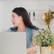 Spesial Hari Ibu: Bukan Galak, 4 Zodiak Ini Bakal Jadi Mama yang Disiplin Banget!