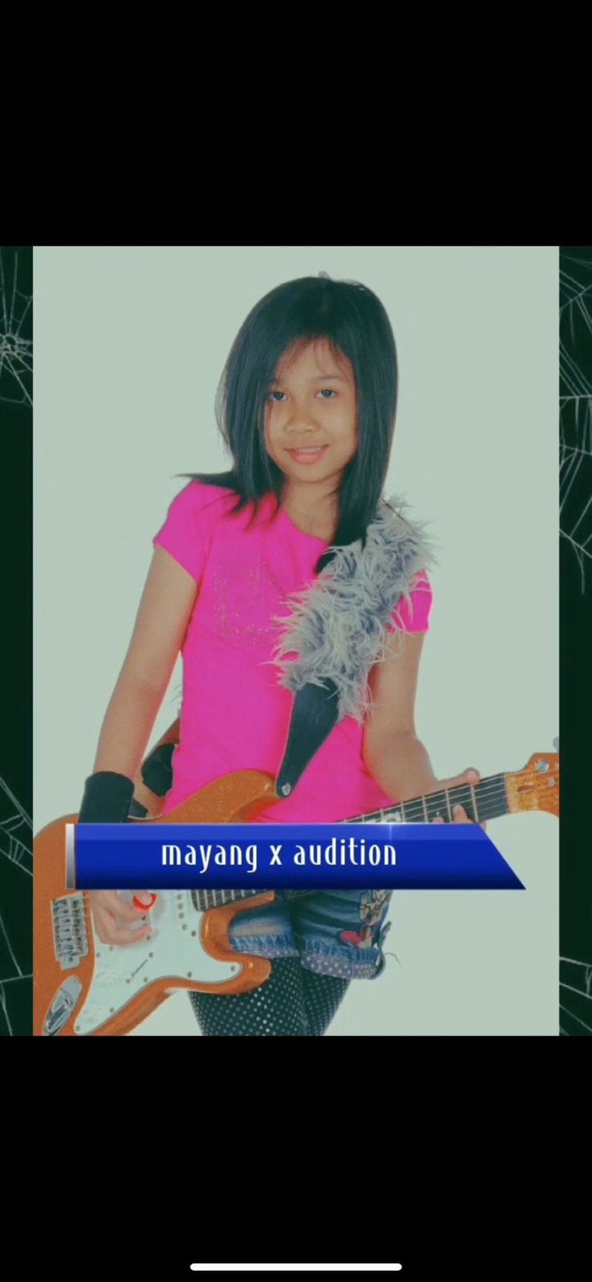 Media sosial dihebohkan oleh foto lawas Mayang adik mendiang Vanessa Angel saat ikut audisi nyanyi&period; Yuk intip&excl;