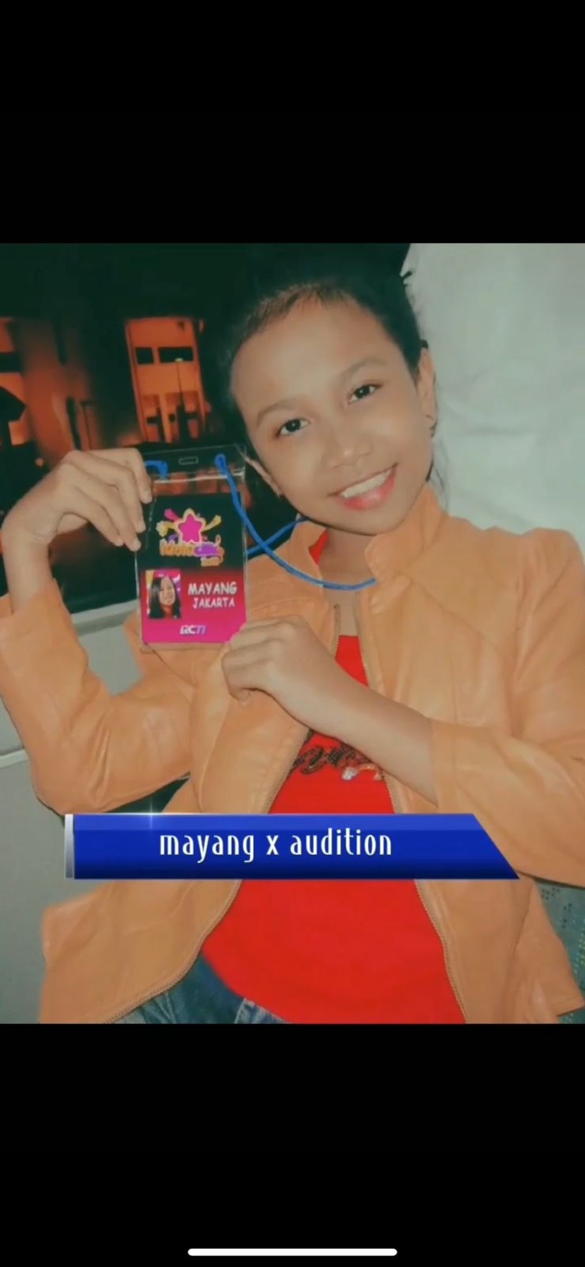Media sosial dihebohkan oleh foto lawas Mayang adik mendiang Vanessa Angel saat ikut audisi nyanyi&period; Yuk intip&excl;