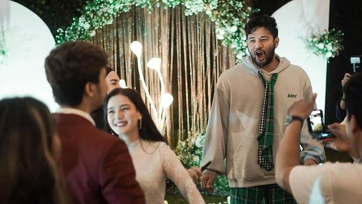 Kabar bahagia datang dari adik Ammar Zoni baru saja lamar kekasih bulenya&comma; Yasmine Ow selebgram Malaysia&period; Yuk intip&excl;