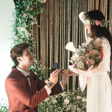 8 Momen Haru Aditya Zoni Lamar Kekasih Bule Selebgram Malaysia