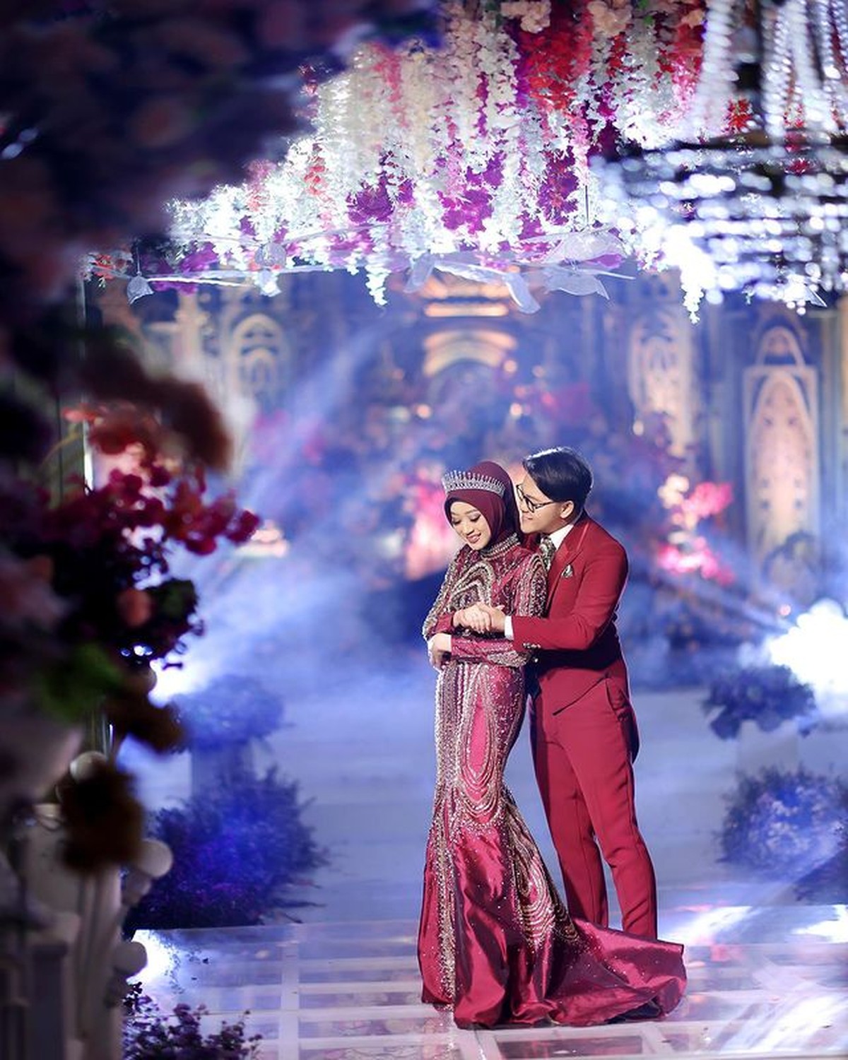 Setelah menggelar akad dan resepsi di Yogyakarta&comma; Danang pun gelar acara ngunduh mantu di Banyuwangi&period; Yuk intip&excl;