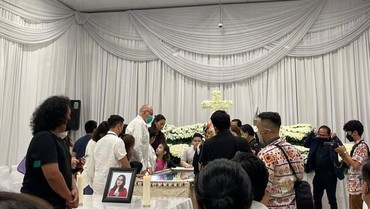 img-title Jenazah Laura Anna Ternyata Dipakaikan Gaun Ulang Tahun Pemberian Sahabat
