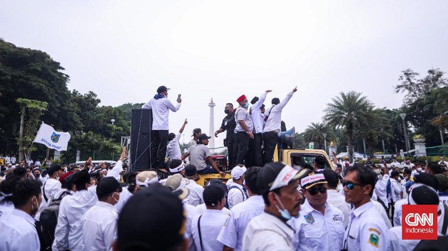Kemendagri mengaku hanya mencatat Asosiasi Pemerintah Desa Seluruh Indonesia (Apdesi) sebagai ormas. Mengenai kegiatan, Kemendagri tak ikut campur.