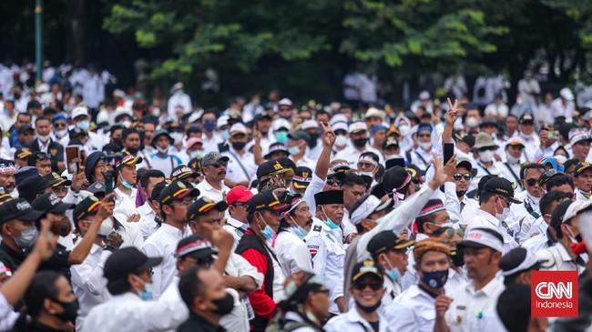 Ketua Umum Apdesi Surtawijaya mengatakan pihaknya mendukung Jokowi untuk menjabat 3 periode dan akan mendeklarasikan selepas Lebara.