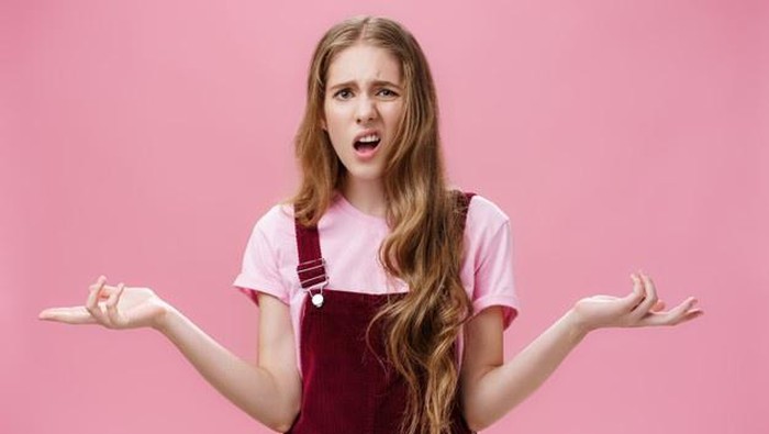 Bisa Tunjukkan Kepribadian Buruk, 7 Bahasa Tubuh Ini Perlu Kamu Hindari!