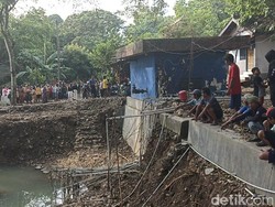 Emak-emak di Grobogan Demo Minta PDAM Setop Sedot Air Sendang