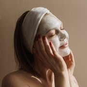 Jarang Disadari, 6 Kesalahan saat Bersihkan Wajah Ini Justru bikin Kulit Jadi Kering