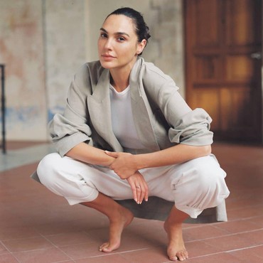 Tak Hanya Juara Pikat Pria, Cleopatra Tampil Cerdas lewat Akting Gal Gadot