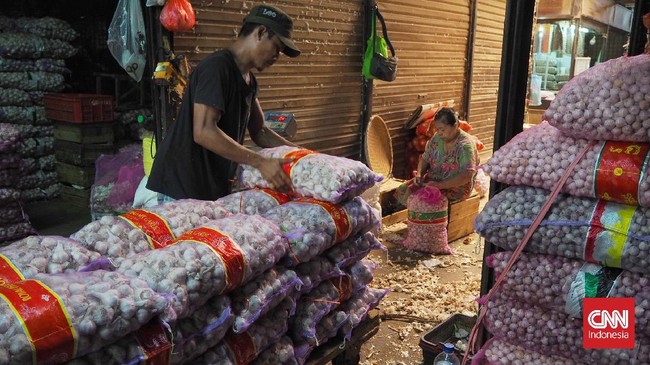 Forum pengusaha dan pedagang pangan mendukung KPK menindaklanjuti laporan MAKI tentang dugaan korupsi impor bawang putih.