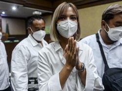 Buka-bukaan Nia Ramadhani Pakai Sabu hingga Merasa Diri Adalah Kutukan