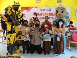 Ratusan Siswa SD di Muara Angke Jakut Terima Vaksin Sinovac