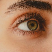 Tips untuk Menebalkan Bulu Mata di Rumah, Murah dan Efesien!