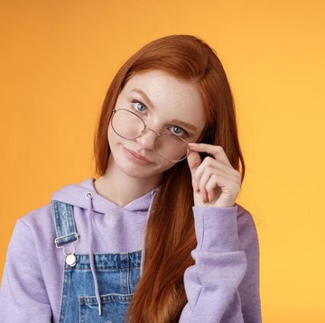 img-title Meskipun Terlihat Jutek, 4 Zodiak Ini Sebenarnya Berhati Lembut dan Mudah Tersentuh!