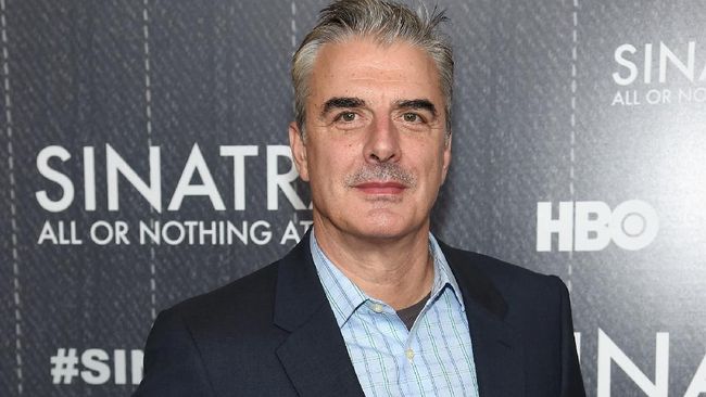 Tudingan pelecehan seksual yang kini membelit aktor Chris Noth mulai berdampak pada iklan yang ia bintangi.