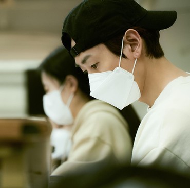 Tantang Diri Sendiri, Eunhyuk Suju Jadi Sutradara Musikal 'Altar Boyz'