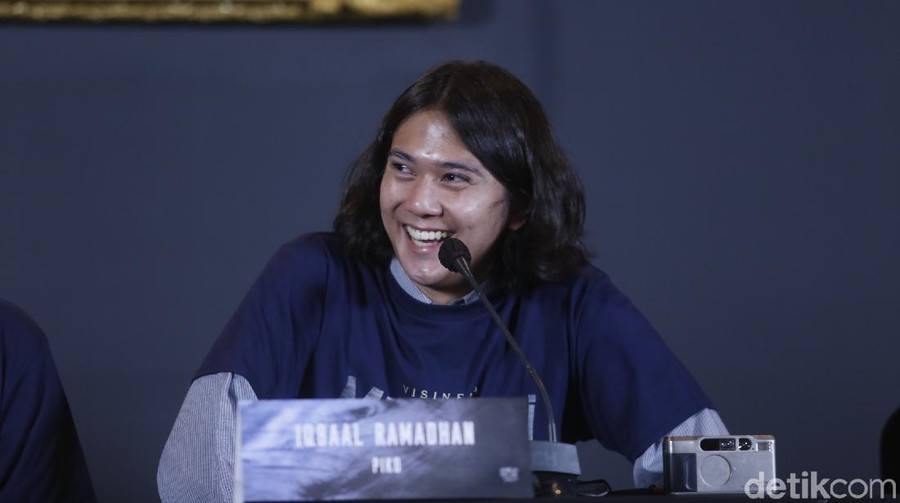 Iqbaal Ramadhan di Press Conference Film Mencuri Raden Saleh, Aula Gedung Utama Raden Saleh Cikini Jakarta (16/12).