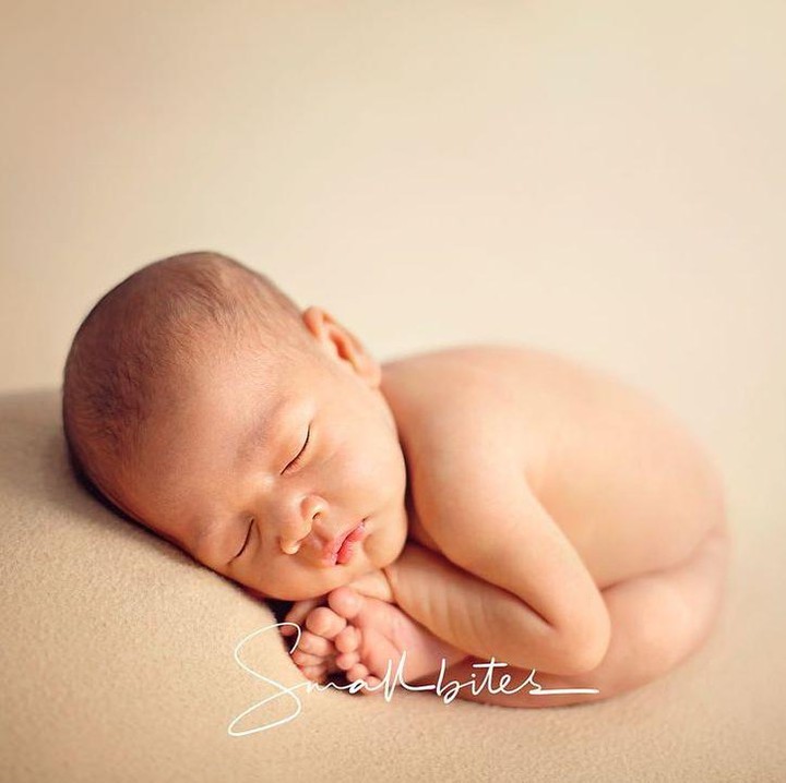 <p>Putra kedua pasangan selebriti Nagita Slavina dan Raffi Ahmad bernama Rayyanza Malik Ahmad. Bayi mungil itu disebut-sebut sebagai anak sultan selanjutnya, Bunda. (Foto: Instagram @raffinagita1717 / @rittarrajagukguk)</p>