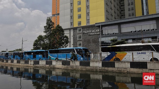 Wisma Atlet Antisipasi Omicron, Dua Tower Siap Dibuka RS Darurat Wisma Atlet mengklaim kesiapan penuh, mulai dari stok oksigen dan obat-obatan 4 bulan ke depan, hingga pembukaan dua tower untuk pasien Omicron.