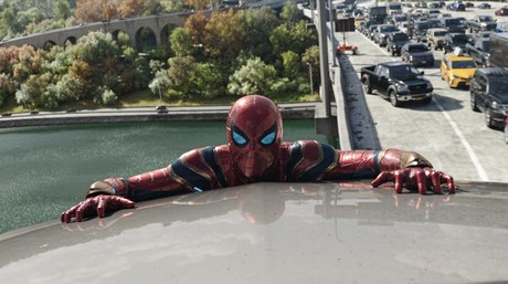 Review Film Spider-Man: No Way Home menyebut film ini menjadi karya Spider-Man terbaik yang pernah tayang di layar lebar.