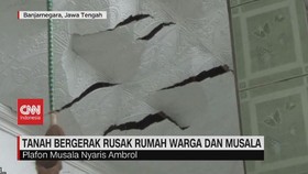 VIDEO: Tanah Bergerak Rusak Rumah Warga dan Musala