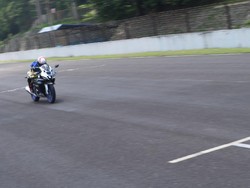 Jajal R15 Terbaru Si Baby R7 di Sirkuit Sentul: Asyik Bermanuver, tapi Seberapa Kencang?