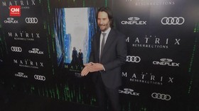 VIDEO: Keanu Reeves Ramaikan Premier The Matrix Resurrections