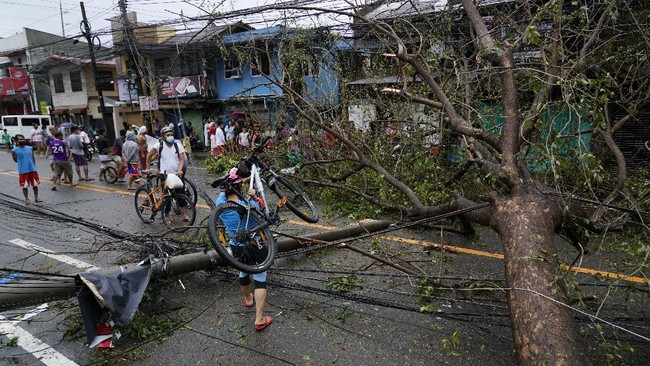 Badai tornadi di AS hingga topan Rai Filipina, berikut beberapa badai yang paling mematikan selama 2021: