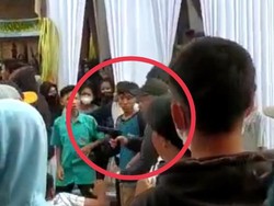 Aksi Koboi di Banyuwangi Todongkan Pistol ke Penonton Jaranan yang Viral