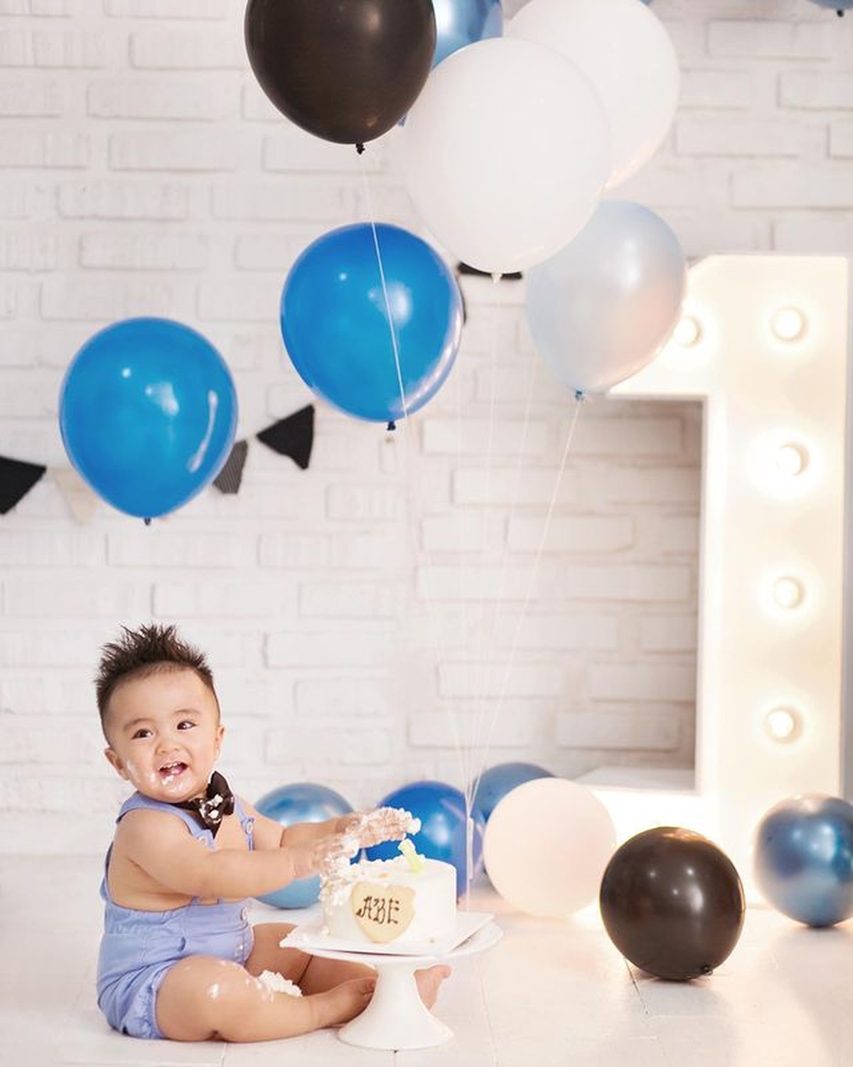 6 Pemotretan Abercio Putra Momo Eks Geisha