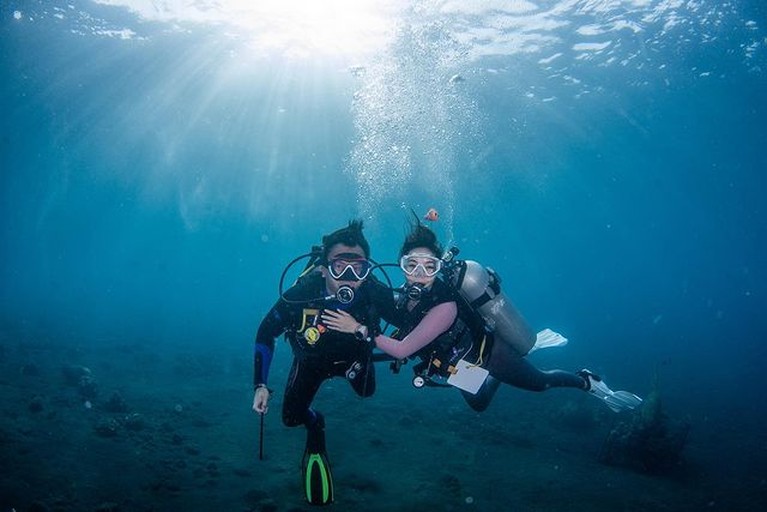 7 Foto Mesra Gisel & Wijin yang Dikabarkan Putus Hubungan asmara Gisella Anastasia dan Wijin dikabarkan putus usai kompak unggah kalimat perpisahan. Yuk intip kemesraan mereka!