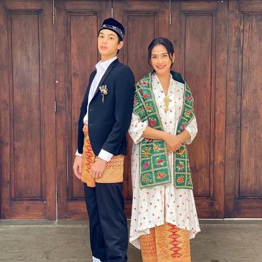 7 Potret Maudy Koesnaedi & Putra Semata Wayangnya yang Makin Tampan