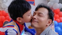 7 Potret Anak Fedi Nuril Rayakan Ulang Tahun Ke-5, Gagah dengan Kostum Ultraman Bun