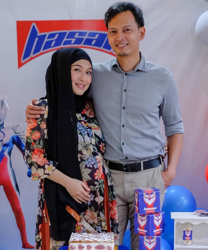 Fedi Nuril dan Istri