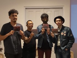 Arti Gambar Gedung DPR Hancur di Cover Album Era Agressor The Brandals